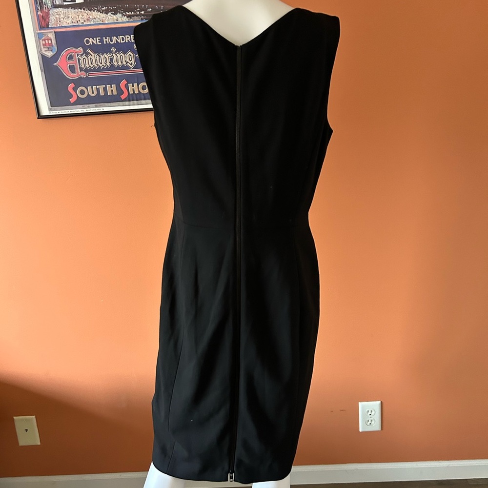 CLASSIQUES ENTIER black and gold sleeveless cocktail dress - Picture 8 of 9
